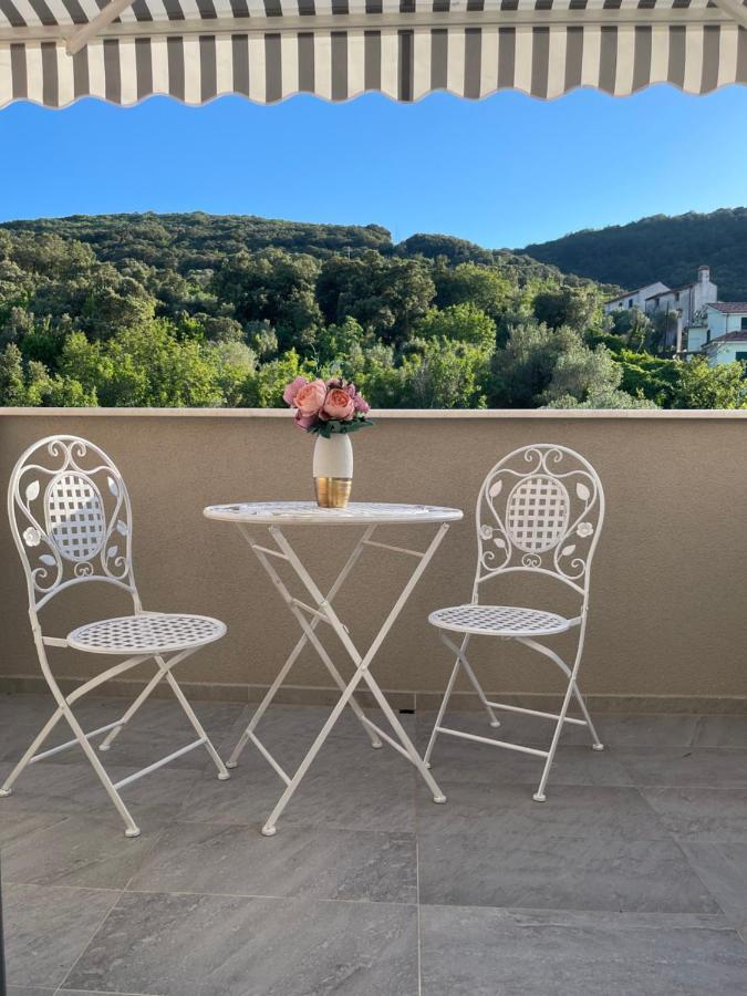 Villa Nika & Eva Cres Εξωτερικό φωτογραφία